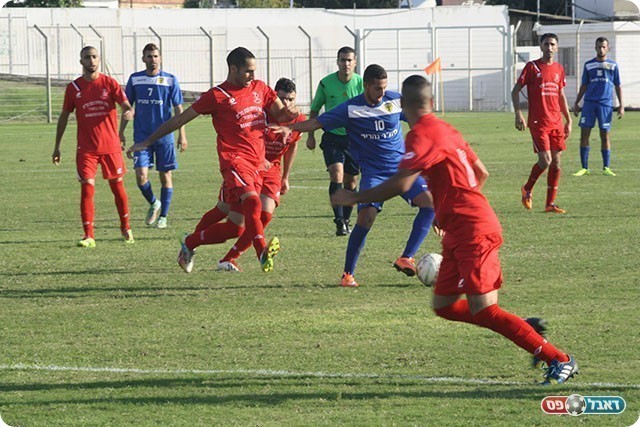 חטיב עמאר נשמר על ידי שחקני כפר מנדא (מיכה פישנזון)